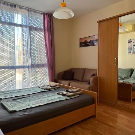 Appartement за в елит 4 *